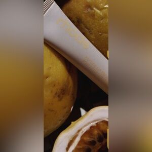 Rhode Peptide Lip Treatment Passionfruit Jelly